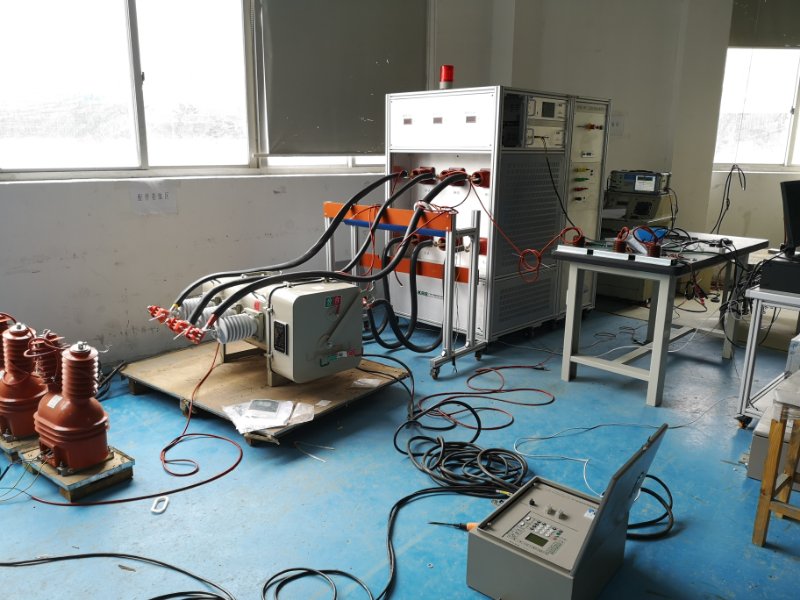 LW3一二次融合成套柱上SF6断路器